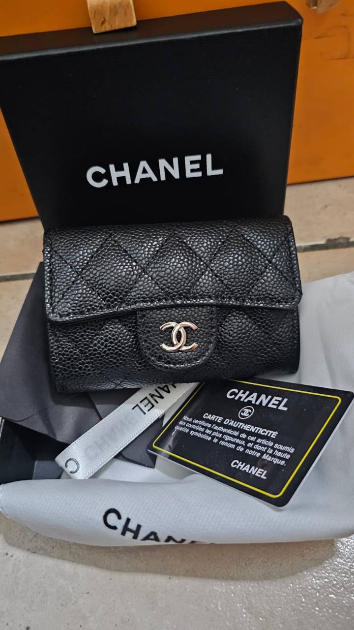 Chanel Borsa Timeless Caviar Medium Nero.