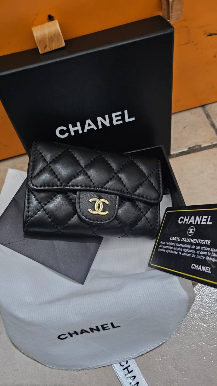 Chanel Borsa Timeless Caviar Medium Nero.
